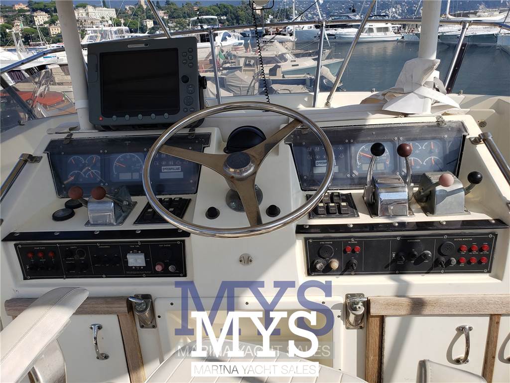 Hatteras HATTERAS 36 CONV. Used 1986 - Photo 12