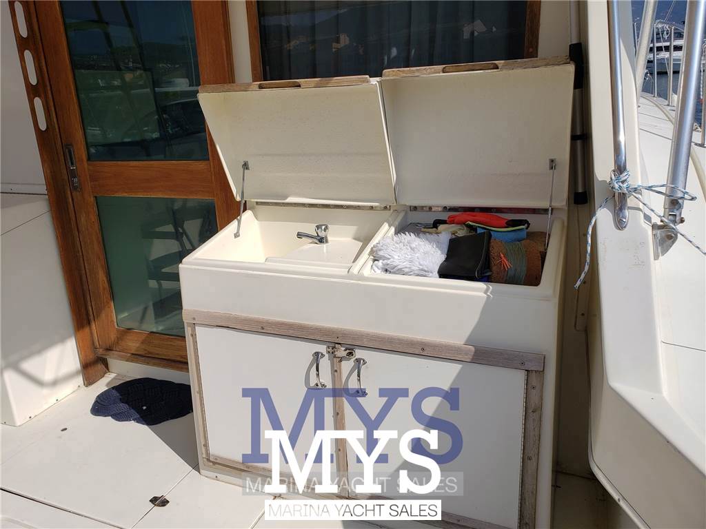 Hatteras HATTERAS 36 CONV. Used 1986 - Photo 5