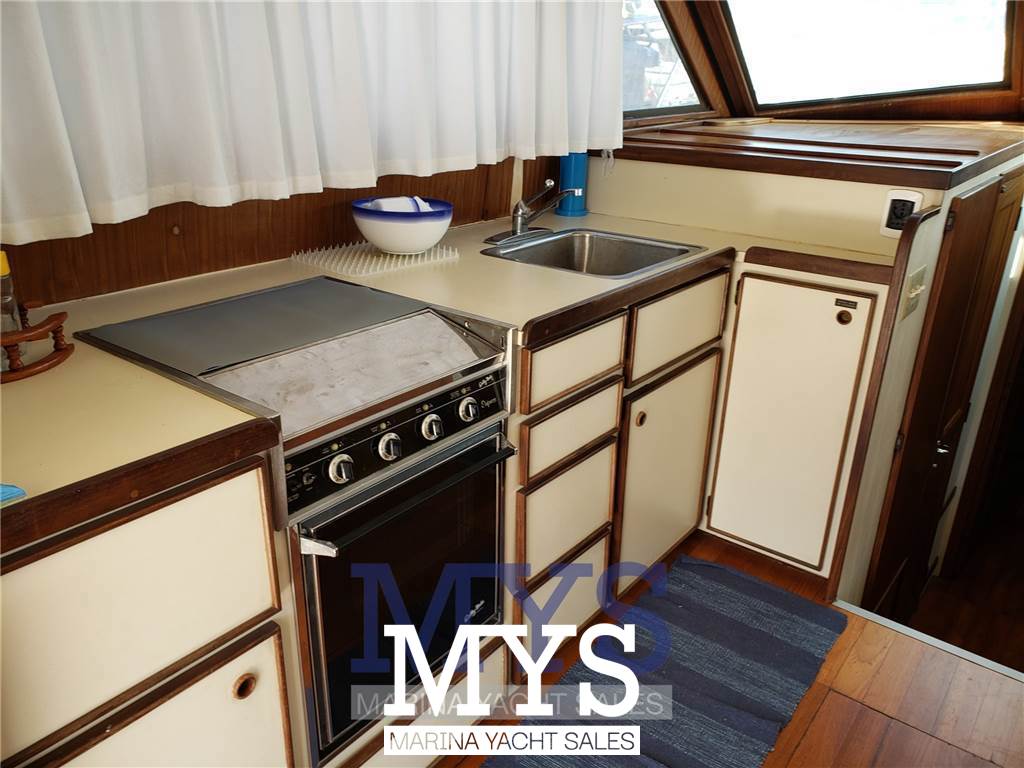 Hatteras HATTERAS 36 CONV. Used 1986 - Photo 17