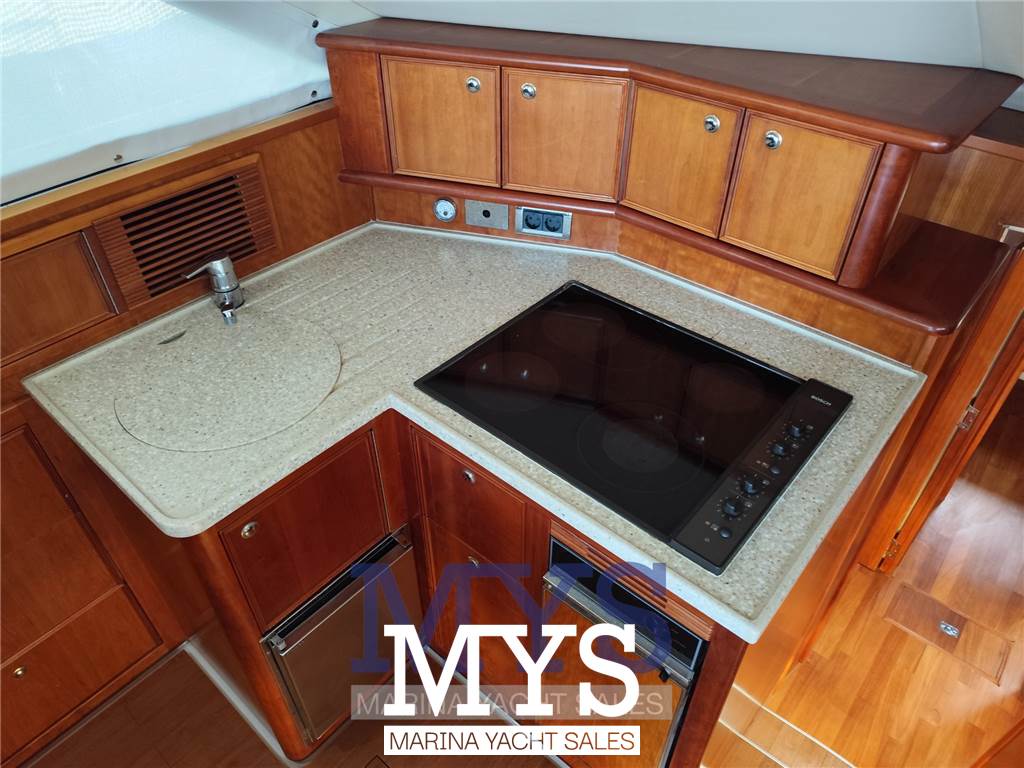 Riviera Marine 47 Flybridge Used 2005 - Photo 18