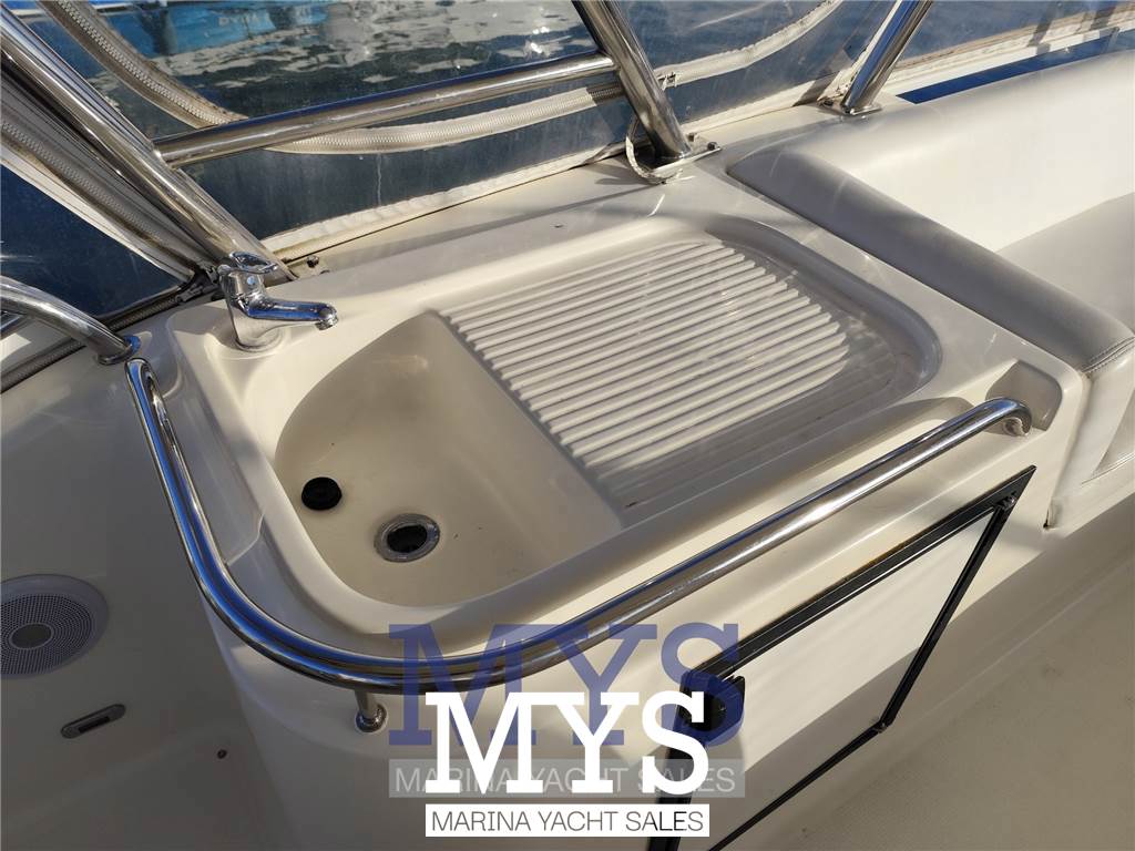 Riviera Marine 47 Flybridge Used 2005 - Photo 12