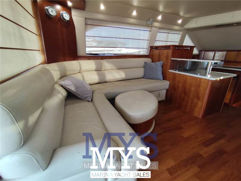 Riviera Marine 47 Flybridge Foto 16