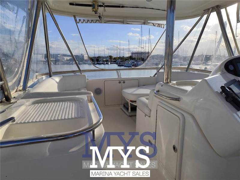 Riviera Marine 47 Flybridge Foto 10
