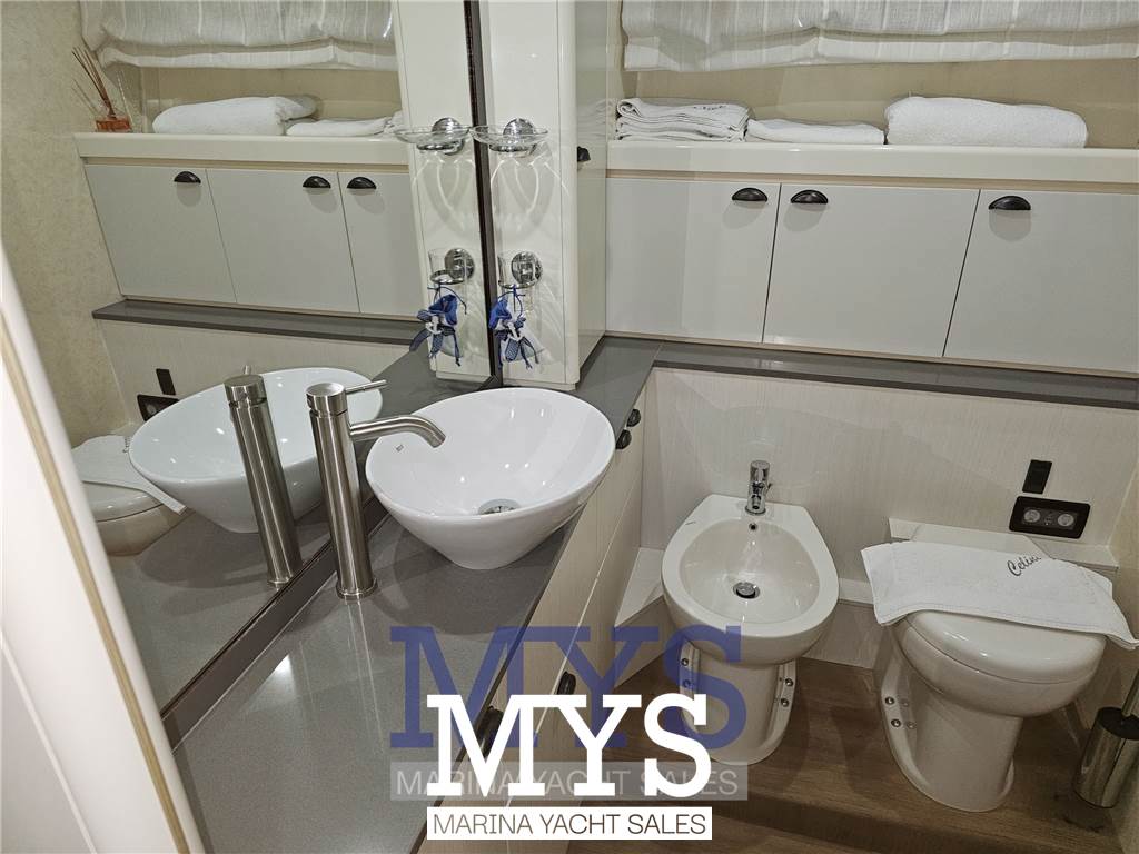 Ferretti Yachts FERRETTI 70 Usata 1997 - Foto 14