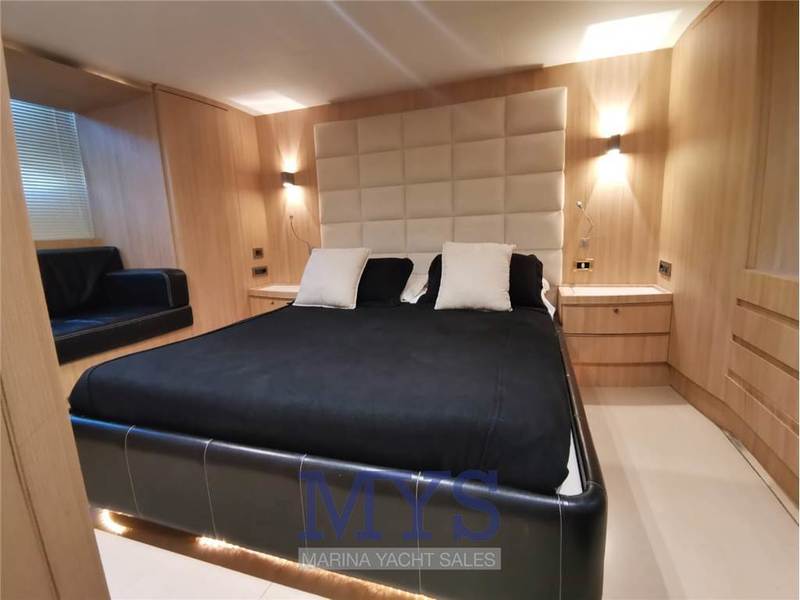 Uniesse Marine UNIESSE 75 HT Foto 17