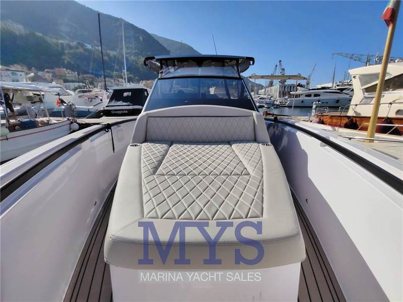 Virtue Yachts V10 Top Foto 19