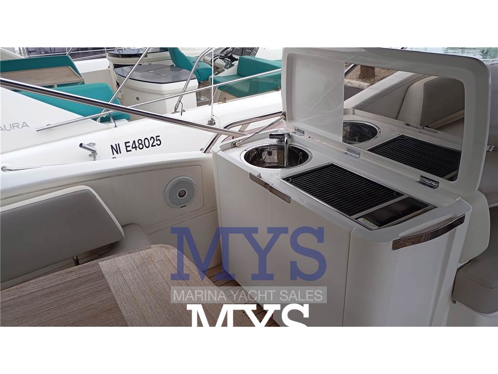 Princess F49 Used 2018 - Photo 8