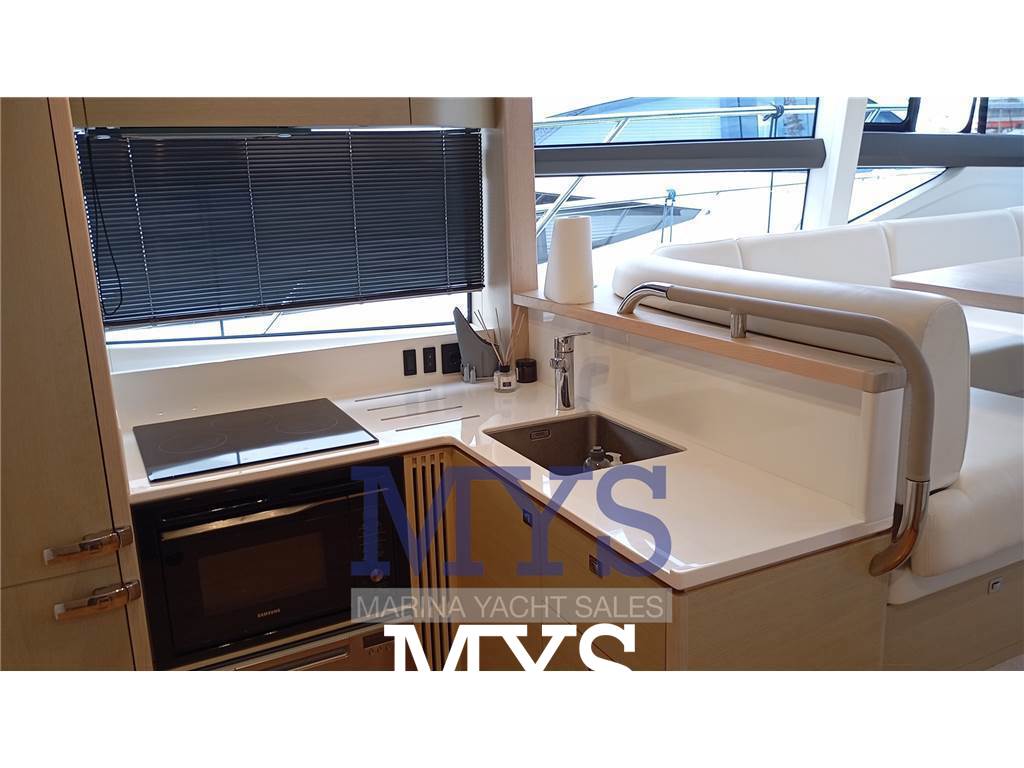 Princess F49 Used 2018 - Photo 12