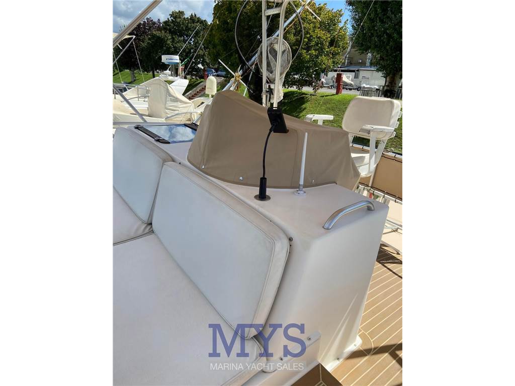 Bertram Yacht 37' Convertible Usata 1987 - Foto 10