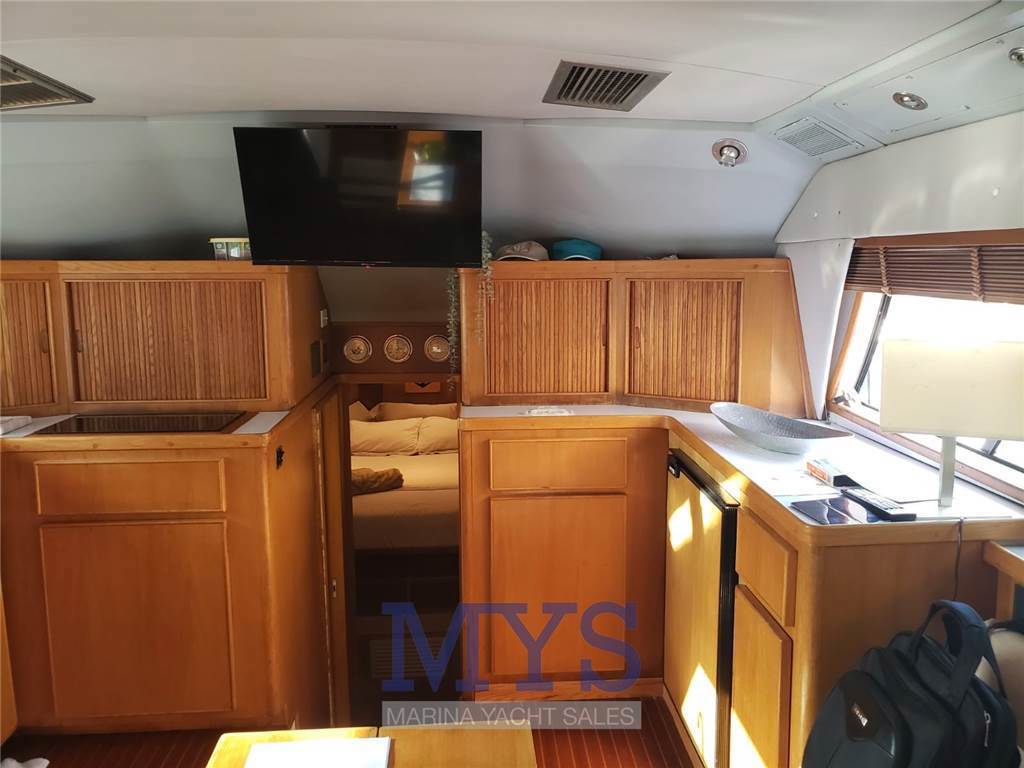 Bertram Yacht 37' Convertible Usata 1987 - Foto 15