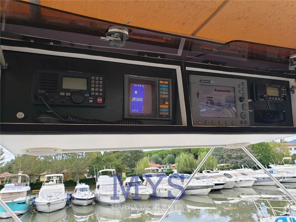 Bertram Yacht 37' Convertible Usata 1987 - Foto 12