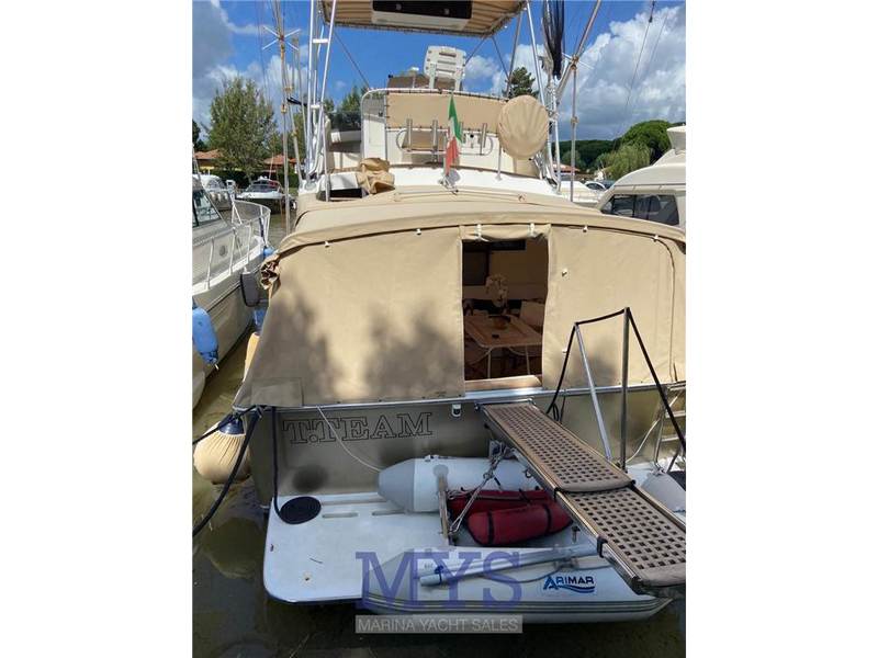 Bertram Yacht 37' Convertible Foto 3