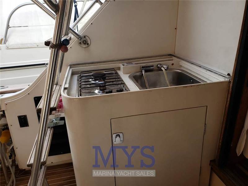 Bertram Yacht 37' Convertible Foto 5