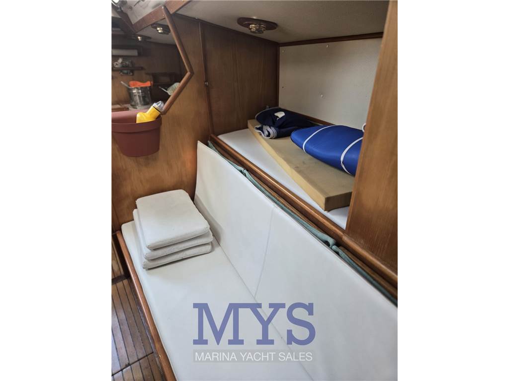 Oyster Heritage 37' Used 1979 - Photo 14