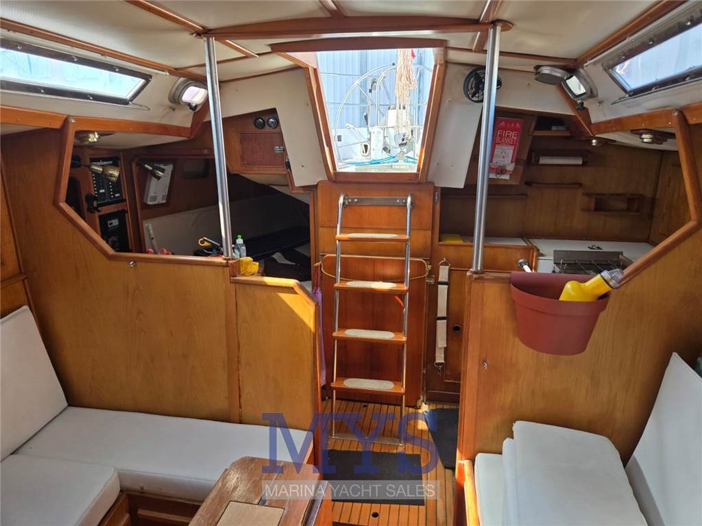 Oyster Heritage 37' Used 1979 - Photo 9