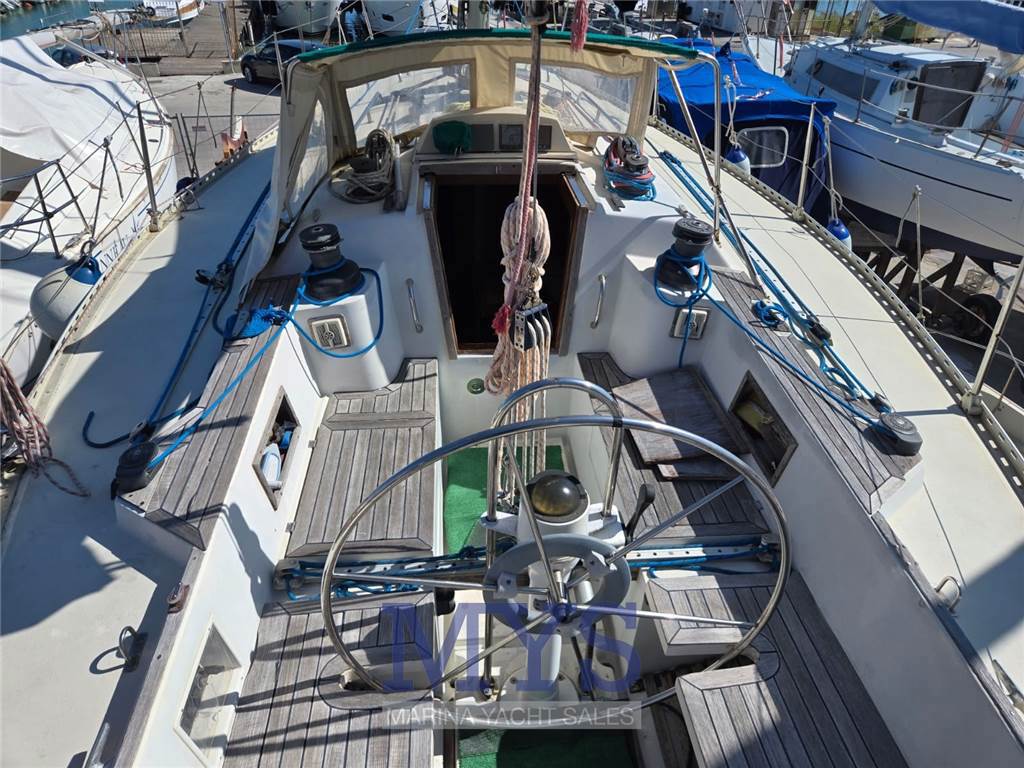 Oyster Heritage 37' Used 1979 - Photo 6