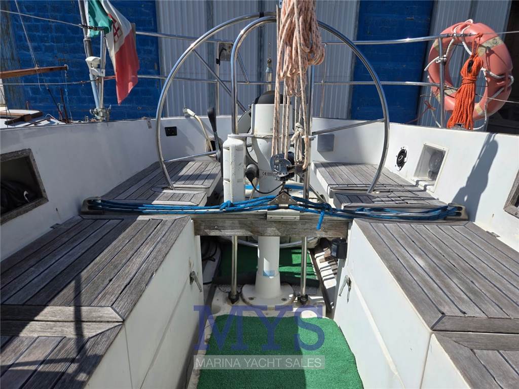 Oyster Heritage 37' Used 1979 - Photo 5