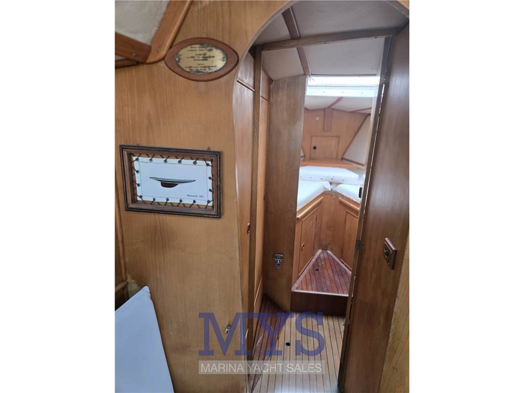 Oyster Heritage 37' Used 1979 - Photo 12