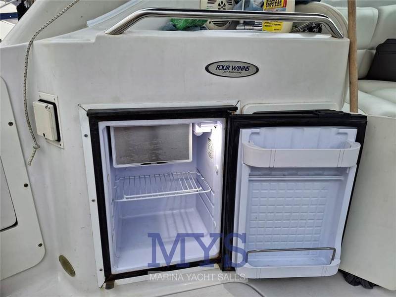 Four Winns VISTA 298 Foto 9