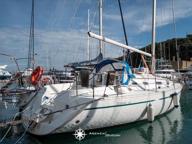 BENETEAU OCEANIS 300