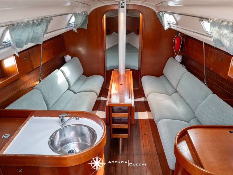 BENETEAU OCEANIS 300 Foto 9