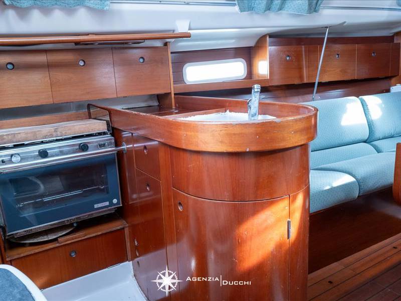 BENETEAU OCEANIS 300 Foto 8