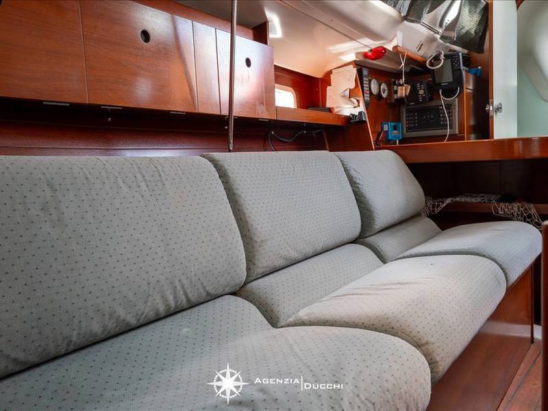 BENETEAU OCEANIS 300 Foto 15